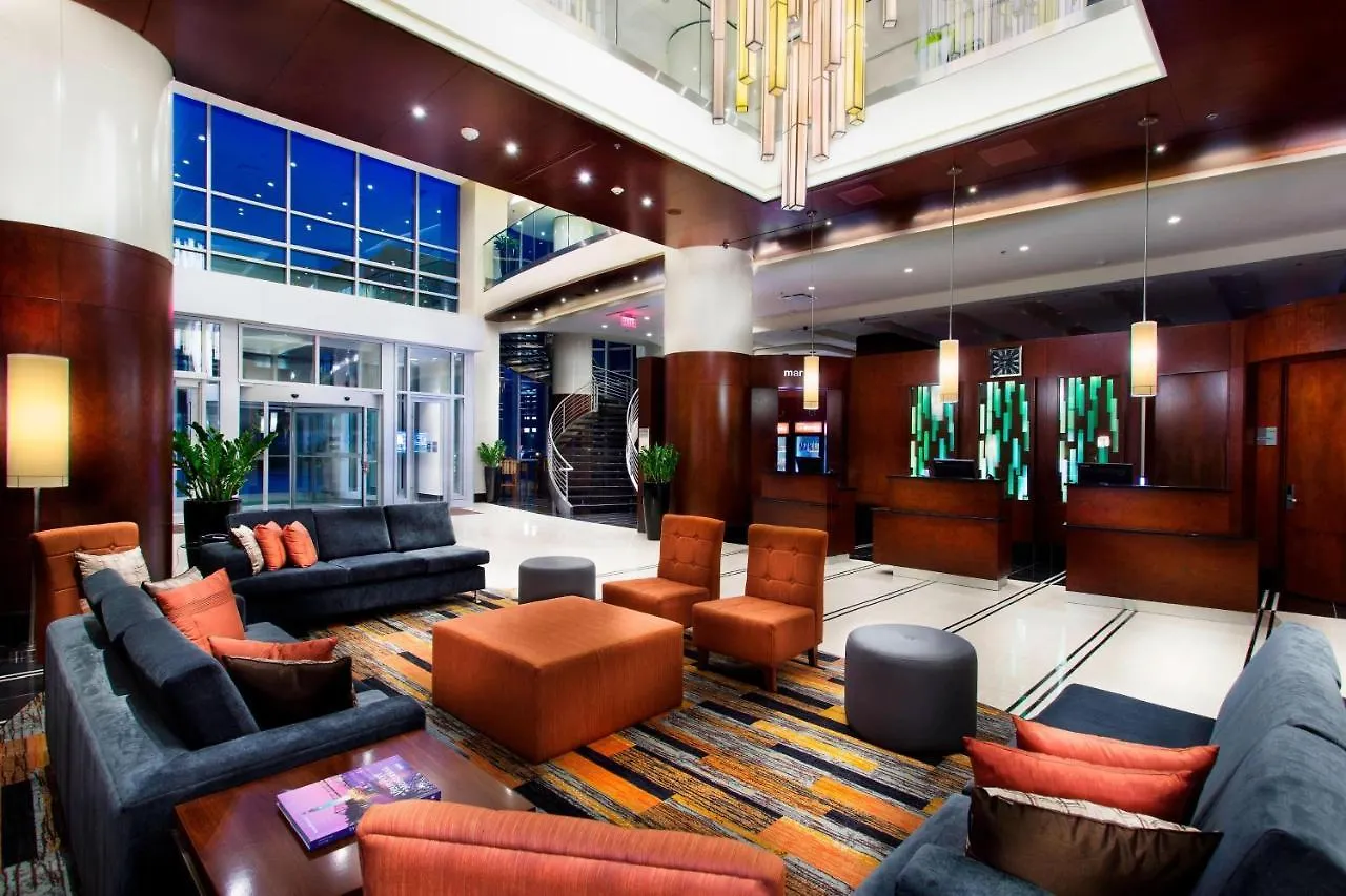 Courtyard Par Marriott Montreal Centre-Ville 4*,  Canada