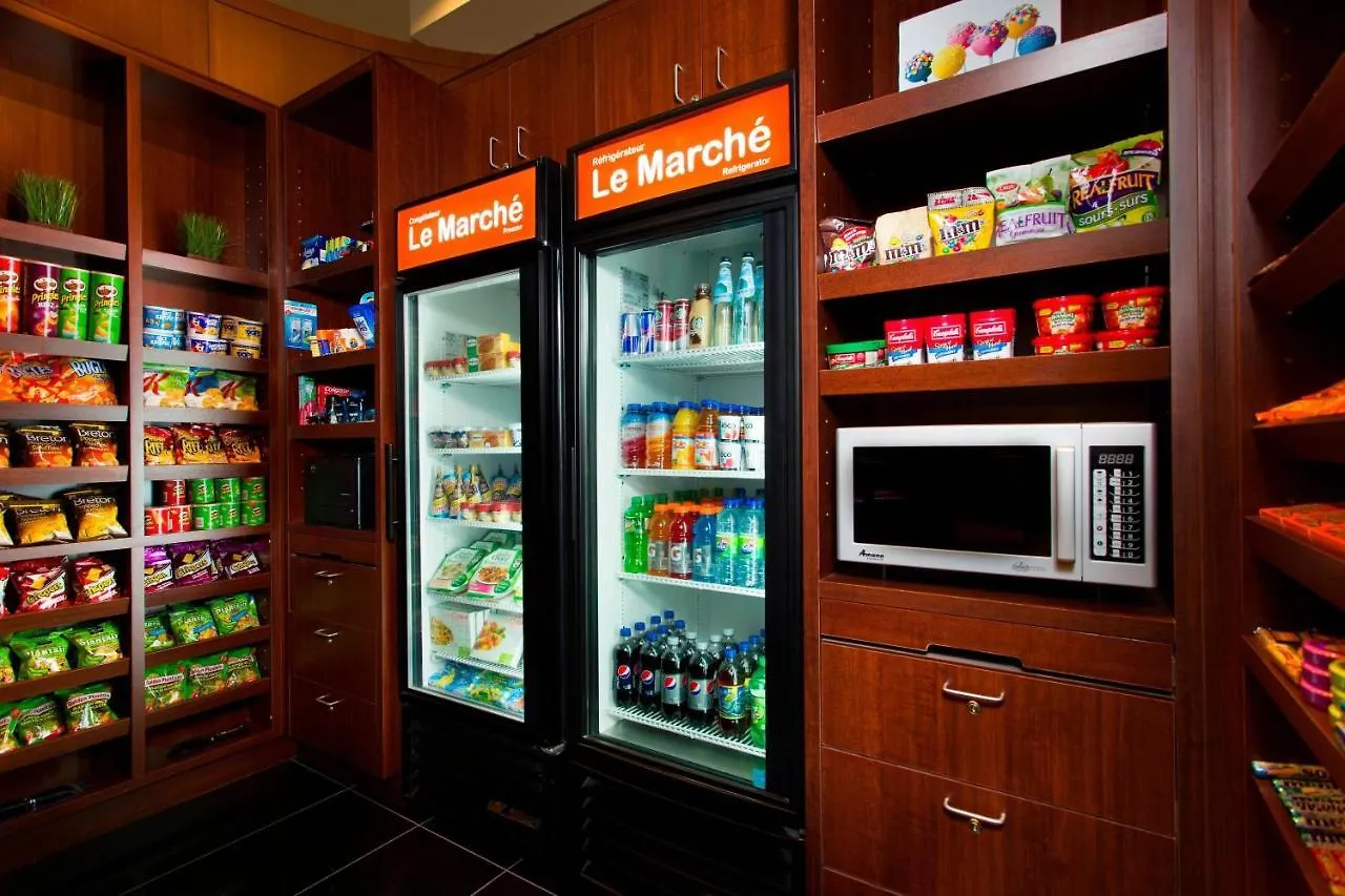 Courtyard Par Marriott Montreal Centre-Ville 4*,