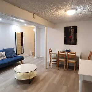 Holiday home Heart Of Mtr For Memerable Experiance 2 Backyard 7minmetro Fully Renovated & Equipped, Montreal